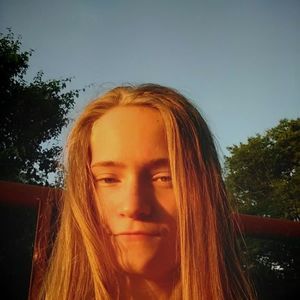 Meet your Posher, Corrine